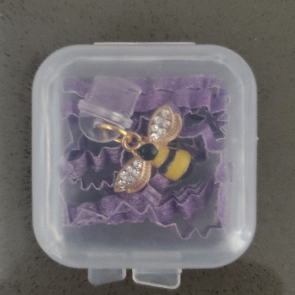 Bee Charm Phone Accessory - Picture 3 of 3